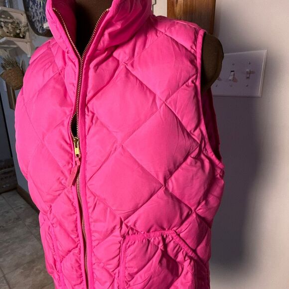 J Crew quilted down filled puffer vest womens size large pink Barbie feminine - Picture 2 of 9